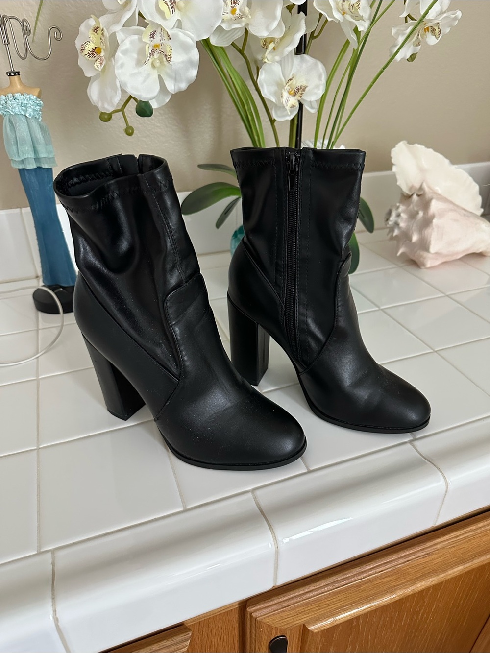 Classic Black Mid-Calf Block Heel Women's Boots